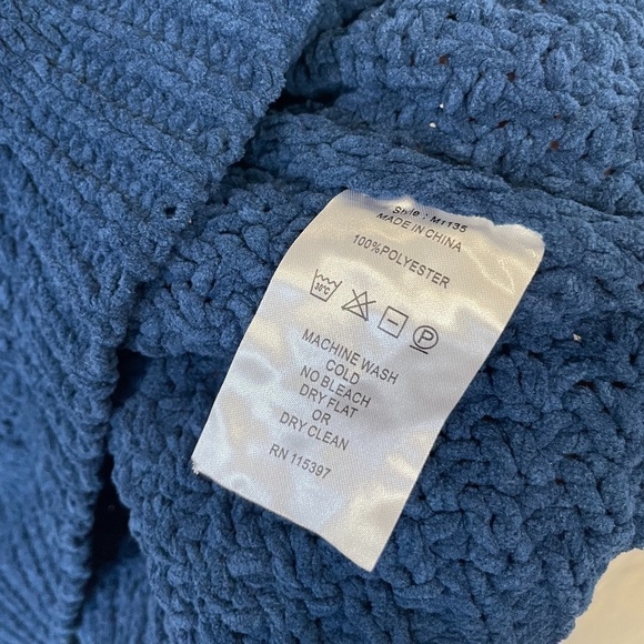 Just Madison Navy Blue Knit Turtleneck Thick Sweater - Picture 6 of 6